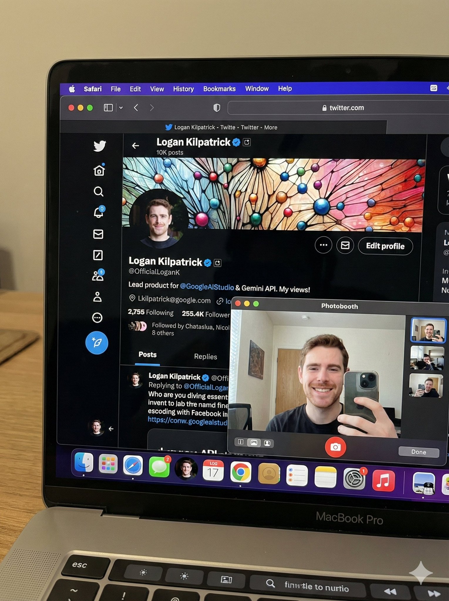 MacBook Pro打开了X应用的照片