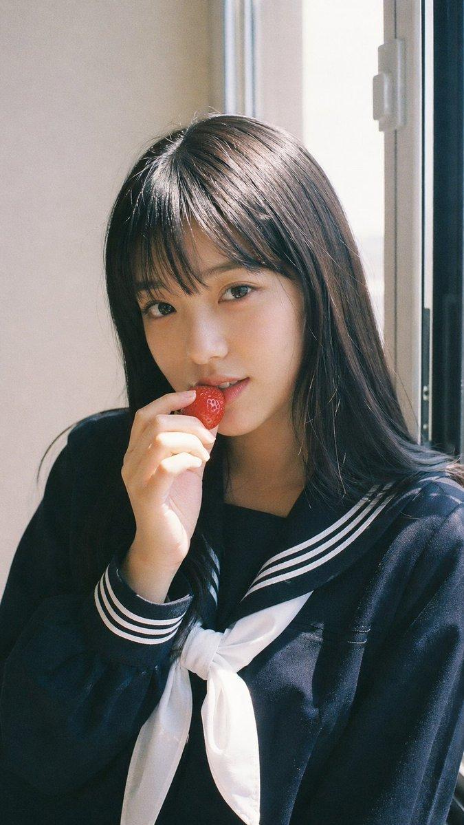 Fujifilm Strawberry School Portrait