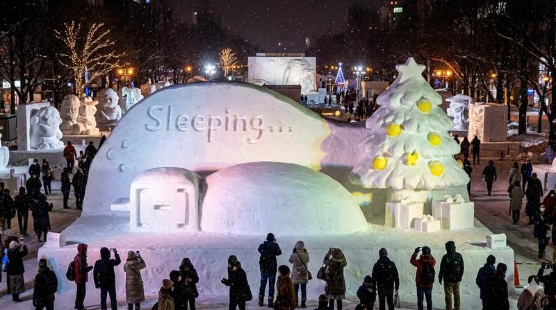 不想离开被炉的雪雕