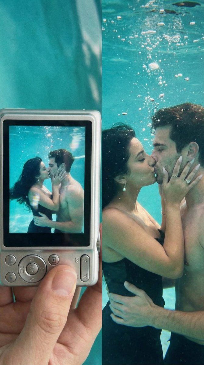 水下之吻双联画与数码相机屏幕