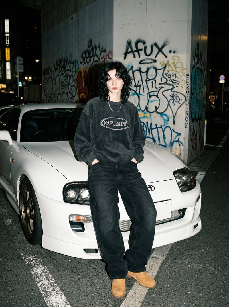 90 年代街头服饰肖像与丰田 Supra MK4