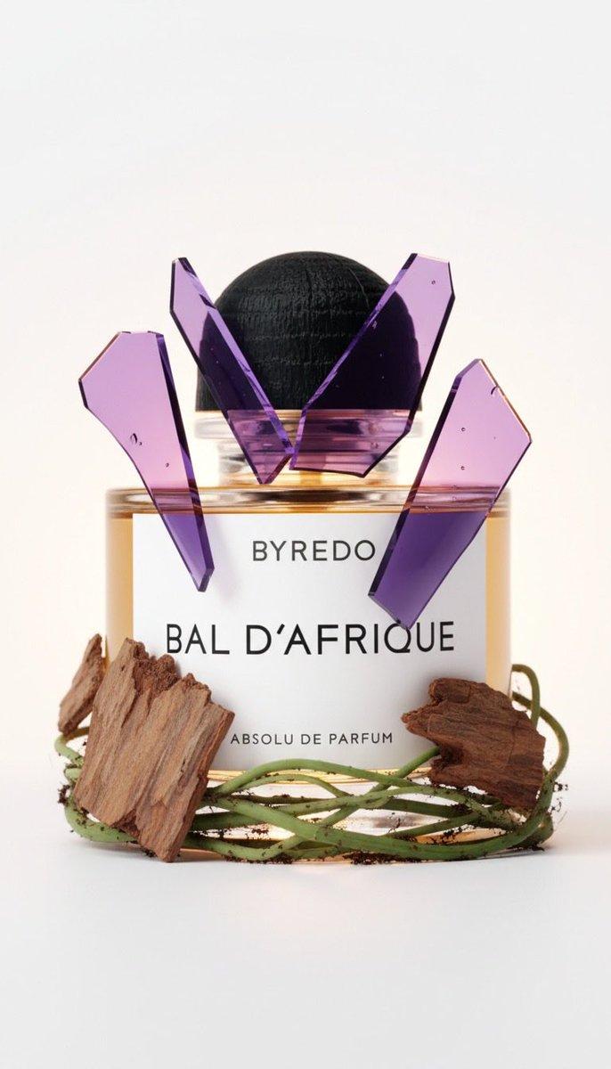 Byredo 香水的奢华产品摄影
