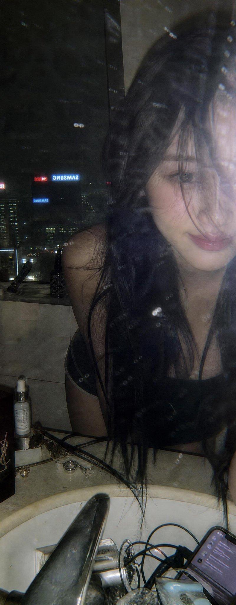 Y2K flash mirror selfie luxury bathroom: GPT Image 2 prompt
