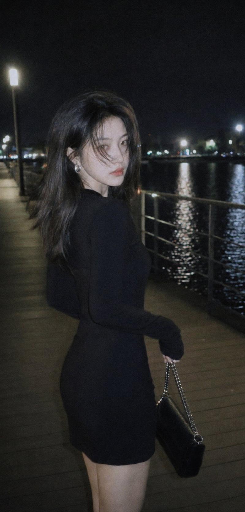 Night CCD-style city street portrait: GPT Image 2 prompt