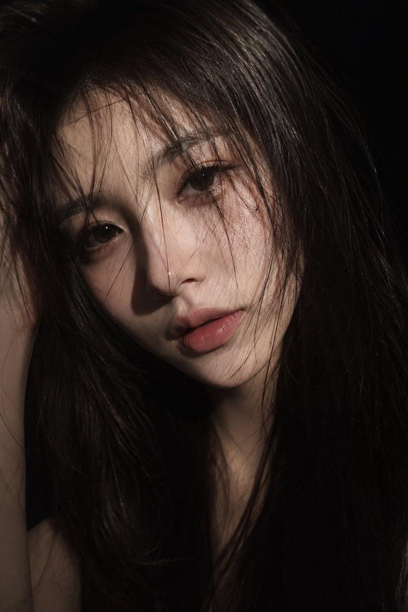 Moody East Asian portrait: GPT Image 2 prompt