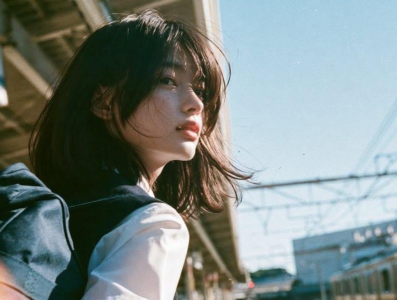 Japanese train station portrait: GPT Image 2 prompt