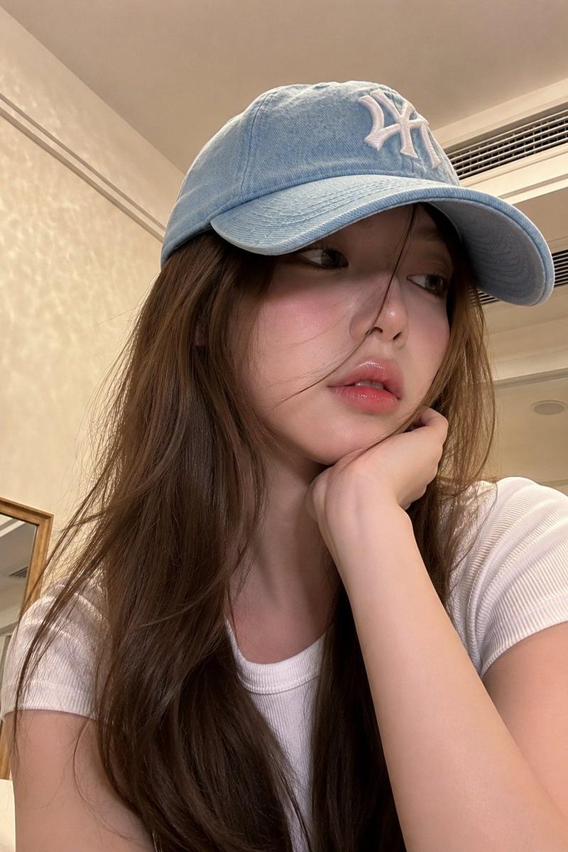 Baseball cap bedroom selfie: GPT Image 2 prompt