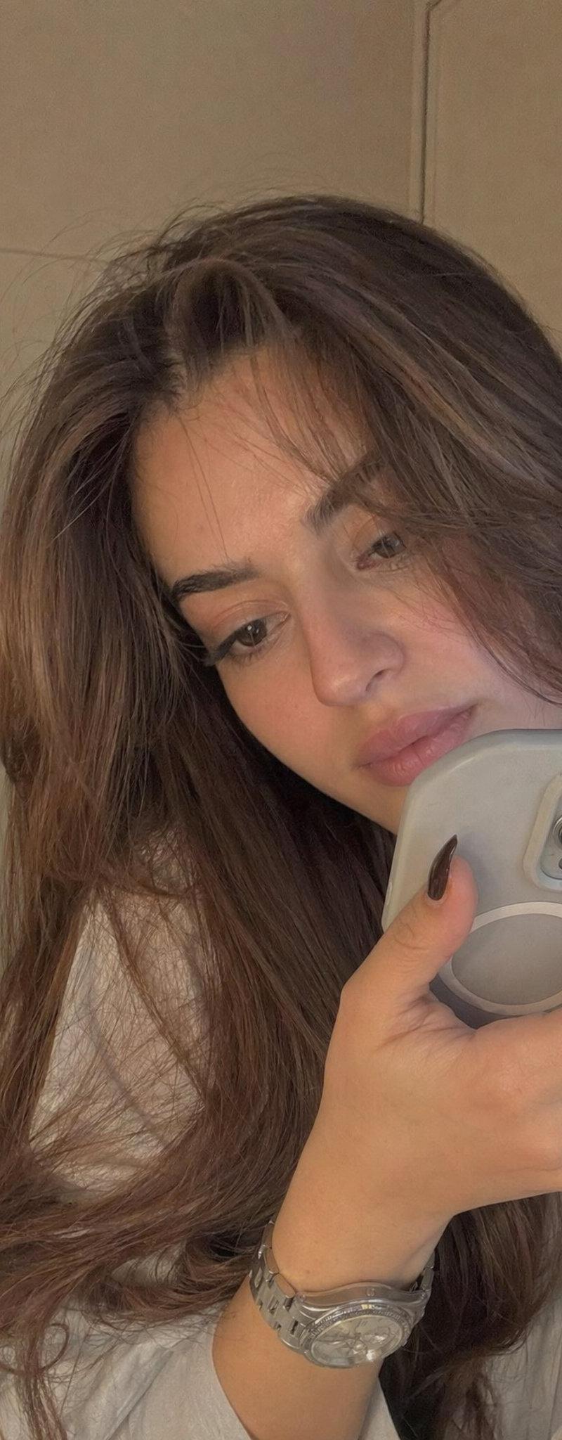Bedroom phone close selfie: GPT Image 2 prompt