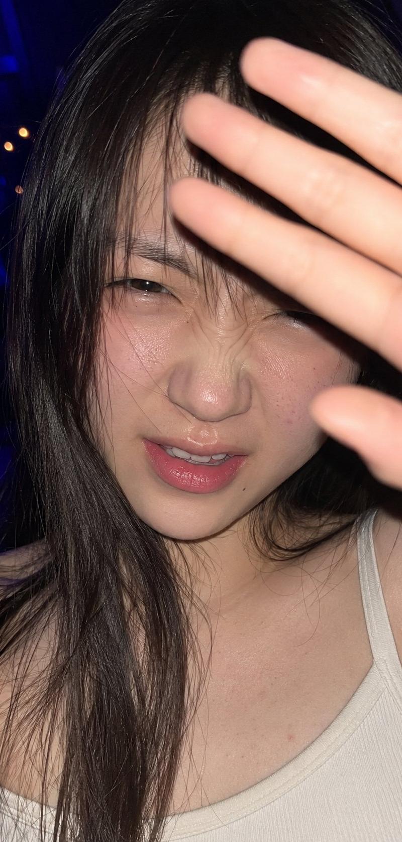 亚洲女性真实手机闪光灯抓拍
