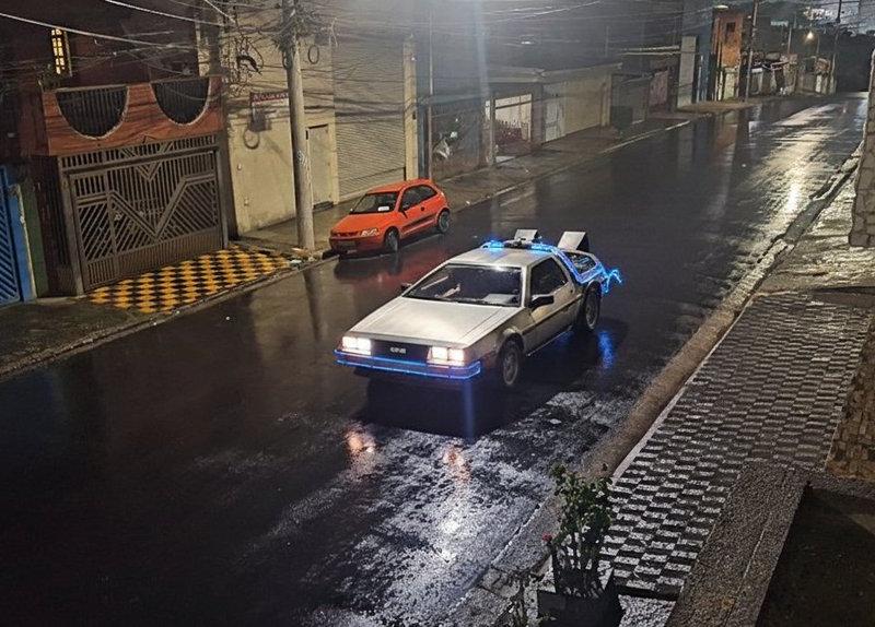 回到未来德罗宁惊艳街头