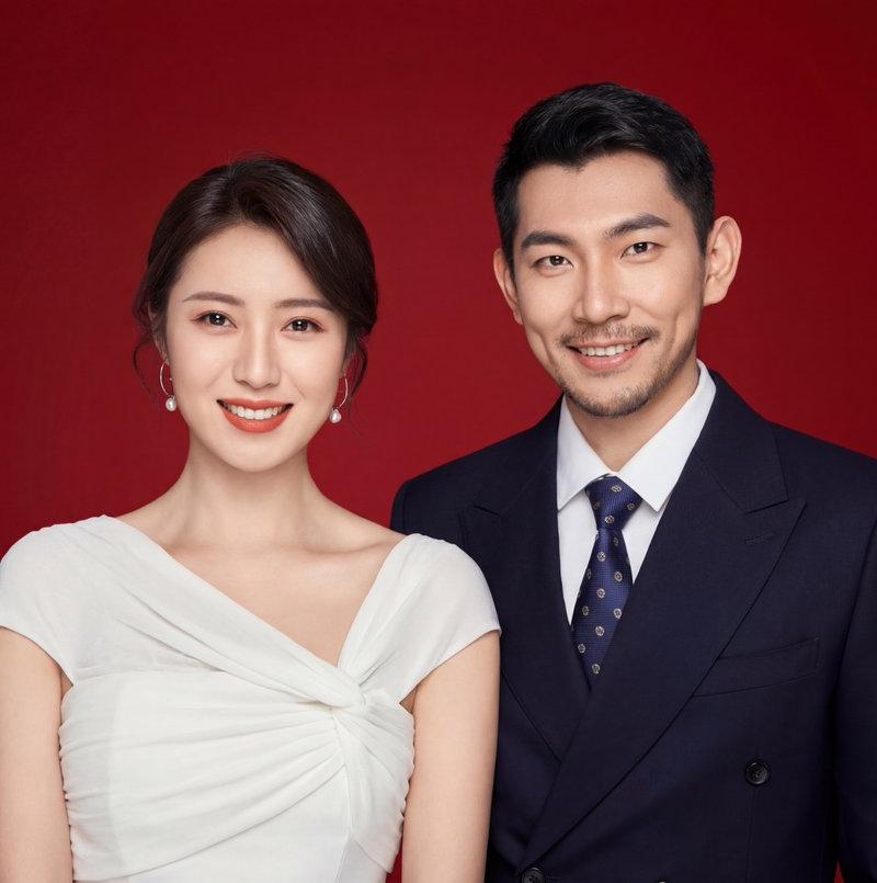 法式白裙与双排扣西装的唯美婚照