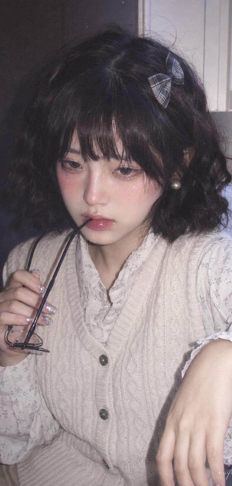 日系复古柔焦手机闪光人像摄影