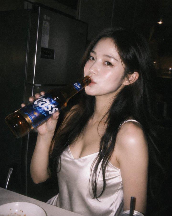 韩系夜厨美妇啤酒抓拍大片