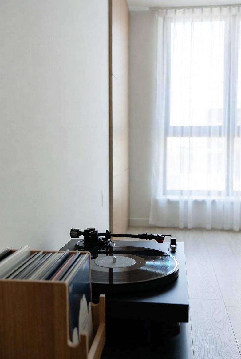 modern vinyl records turntable, aesthetic minimalist interior