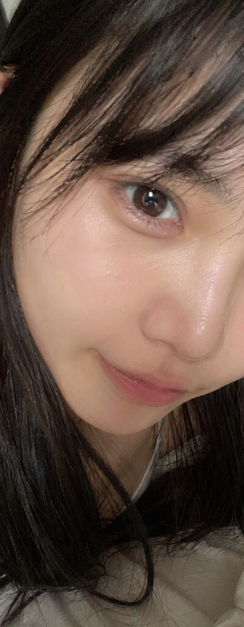 photorealistic Japanese female influencer in her early 20s, natural everyday bea