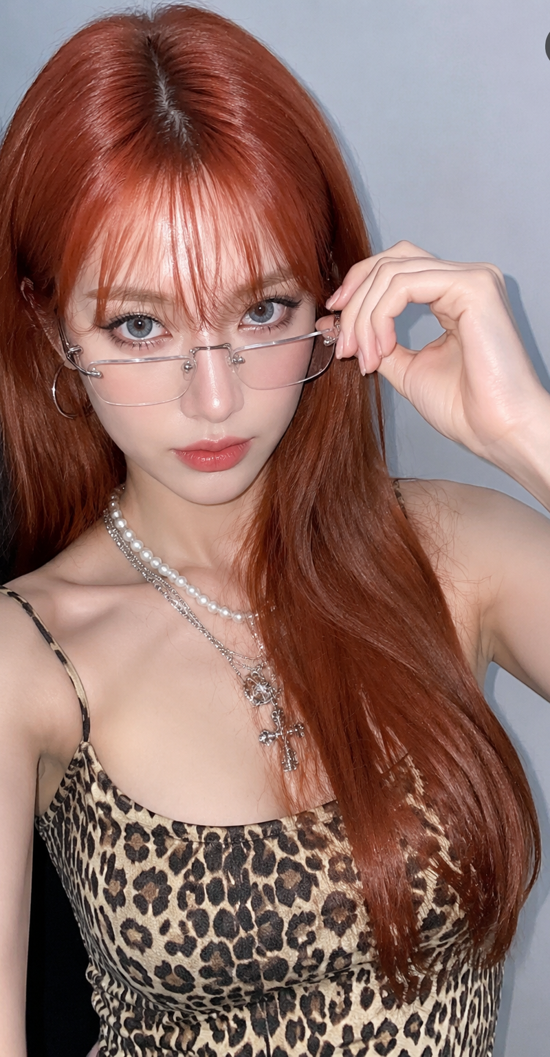 { "subject": { "description": "A close-up selfie / social-media group-photo crop