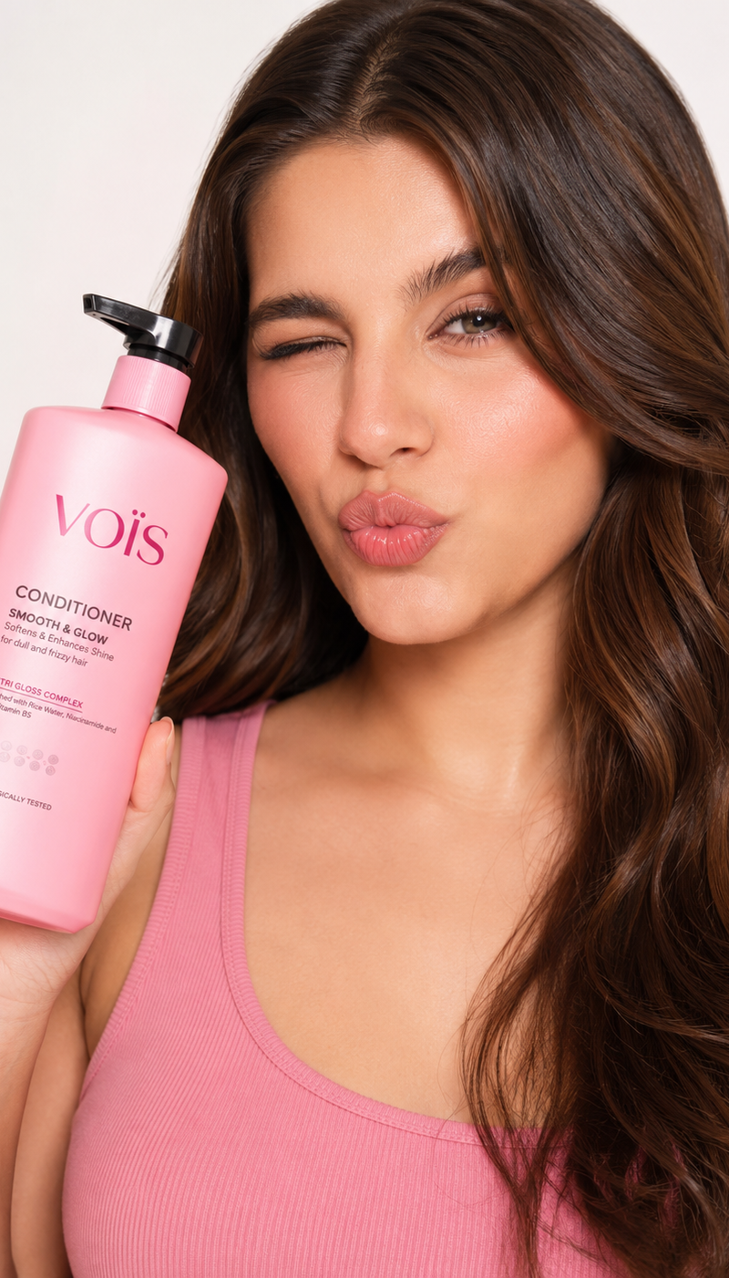 Ultra-realistic beauty advertisement, close-up of a young woman with long wavy b