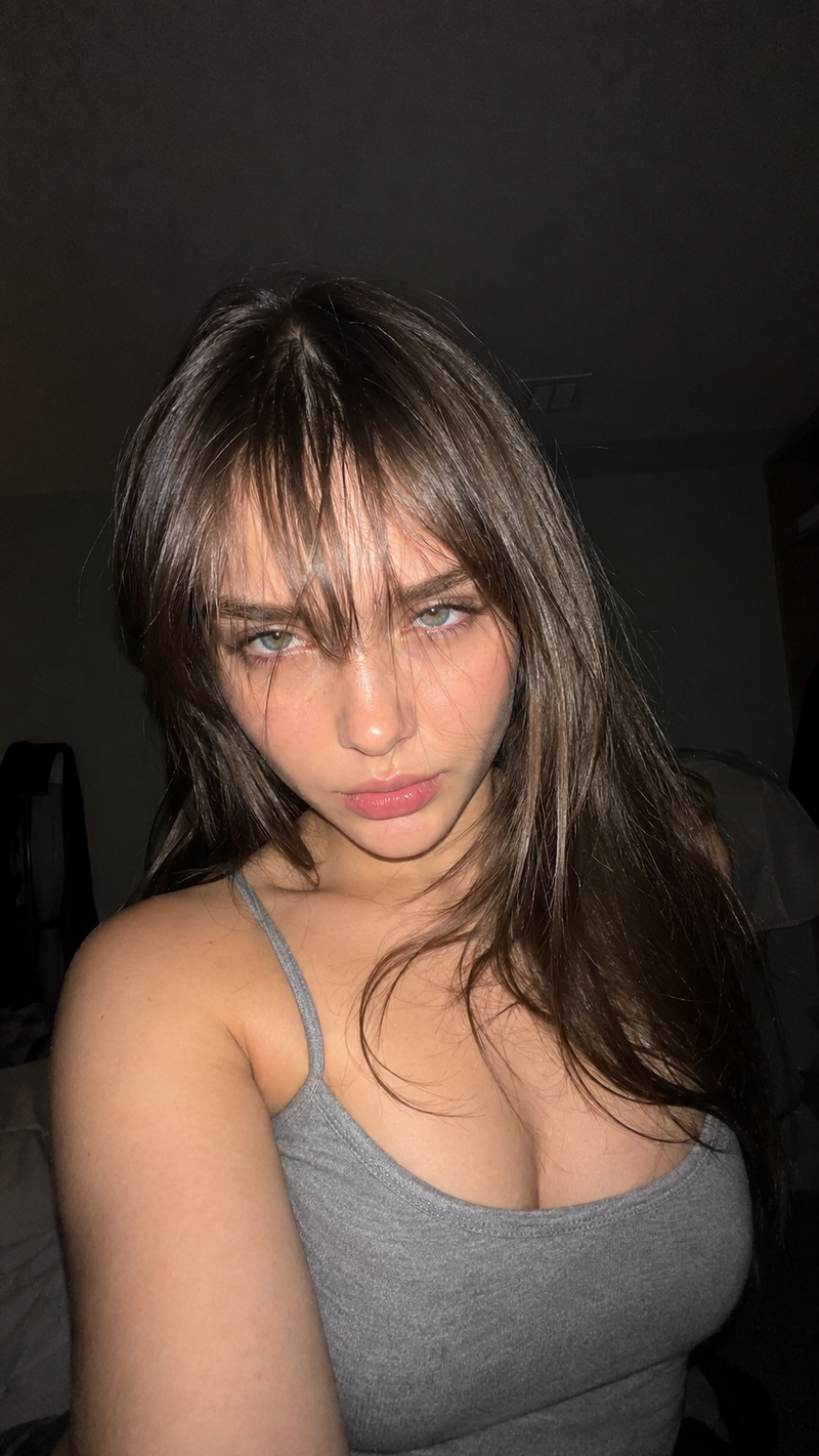 { "meta": { "camera": "iPhone 17 Pro", "lens": "24mm", "aspect_ratio": "9:16", "