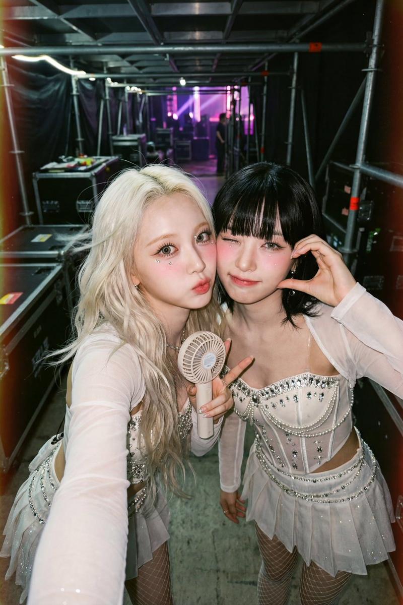 K-pop天后后台自拍