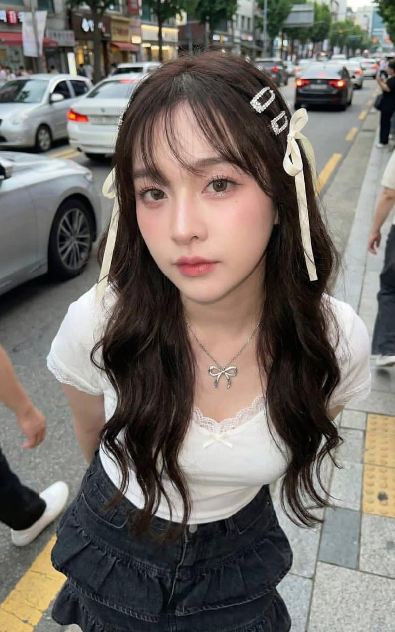 韩街时尚:青春美少女的Y2K妆容