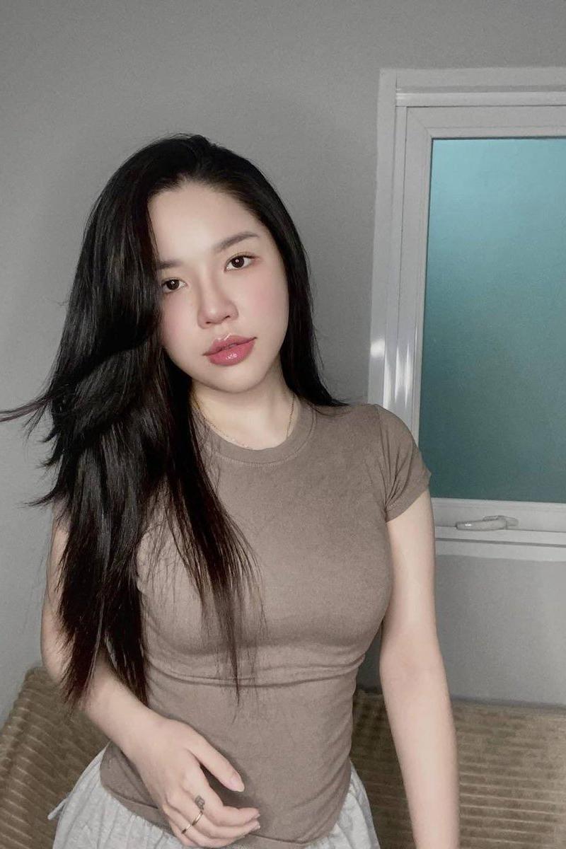 青春美女肖像