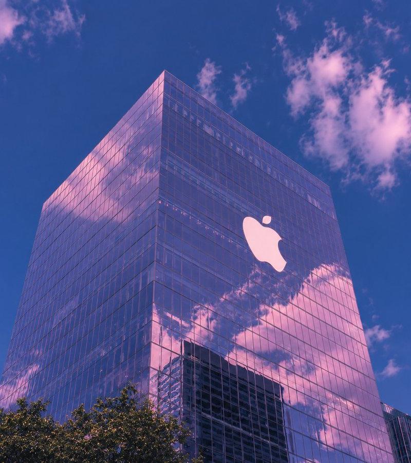 Vaporwave 风格 Apple 玻璃塔