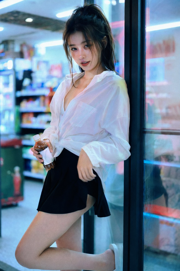 电影感便利店人像