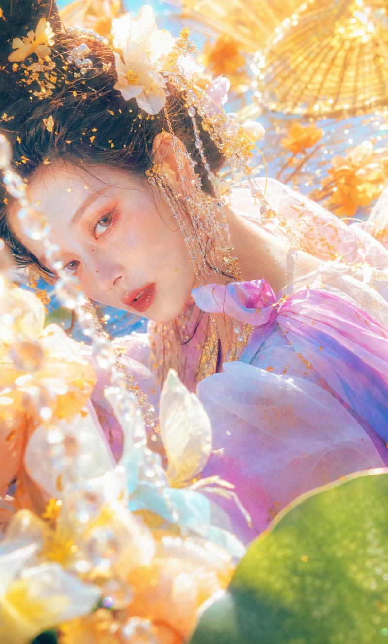 空灵花卉奇幻肖像