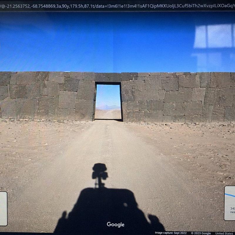Google Street View 异常景观屏幕照片