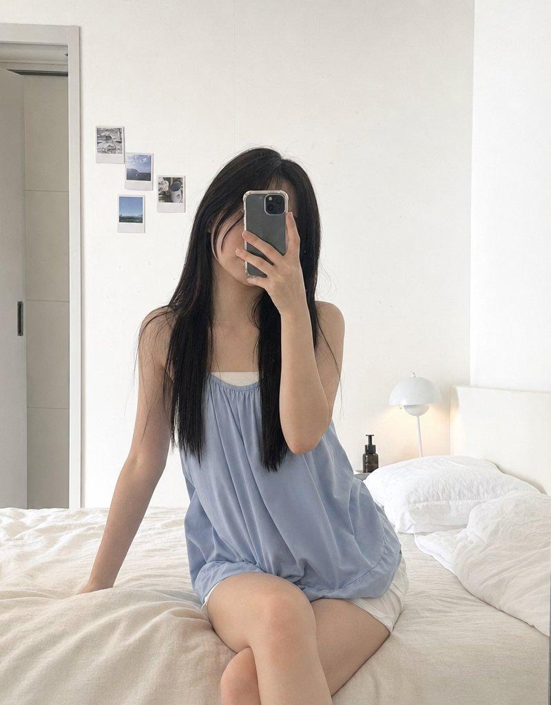 自然风格镜面自拍美学