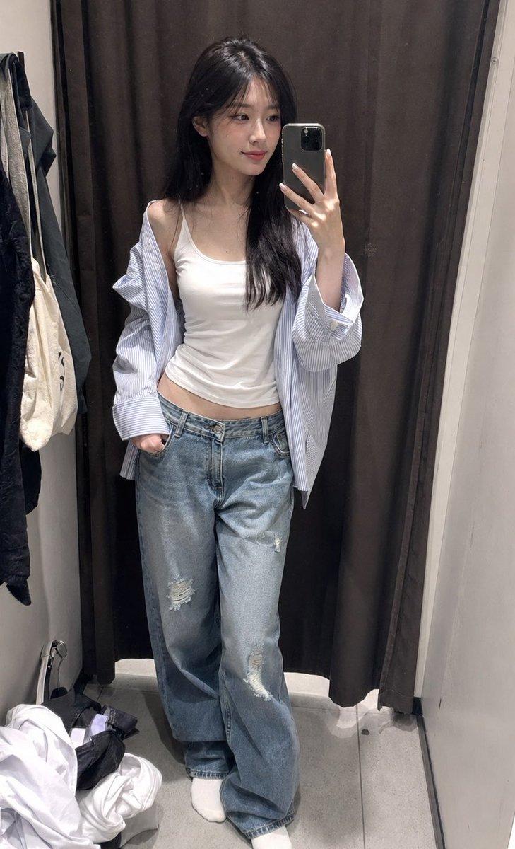 ZARA 试衣间镜面自拍